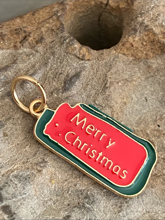 Handmade Jewelry - 5/$10❤️❤️❤️NEW Merry Christmas Charm Pendant